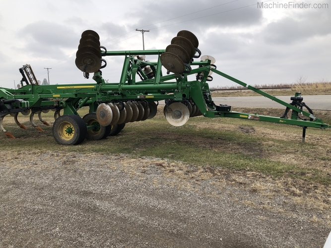 John Deere 2730