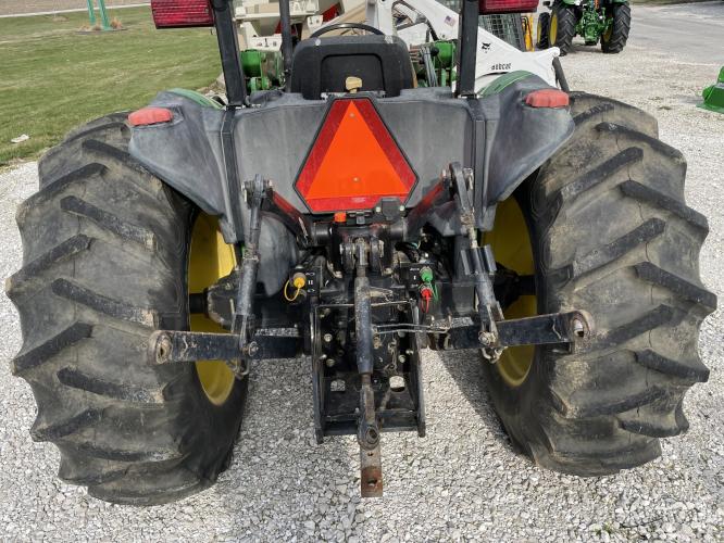 John Deere 5105