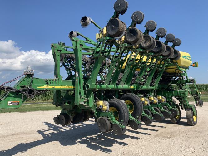 John Deere 1790