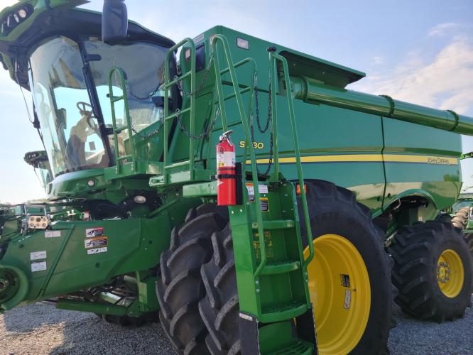 John Deere S780