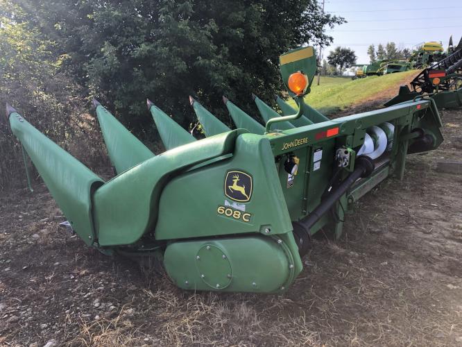 John Deere 608C