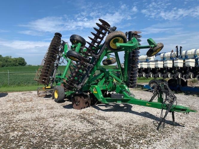 John Deere 2623VT