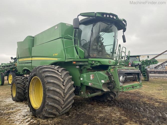 John Deere S790