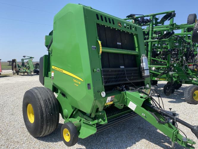 John Deere 560M