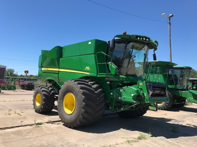 John Deere S790