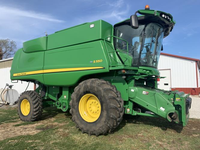John Deere S550