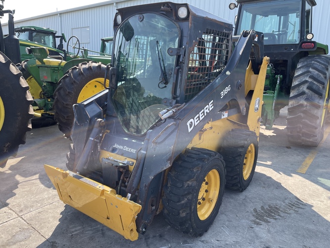 John Deere 318G