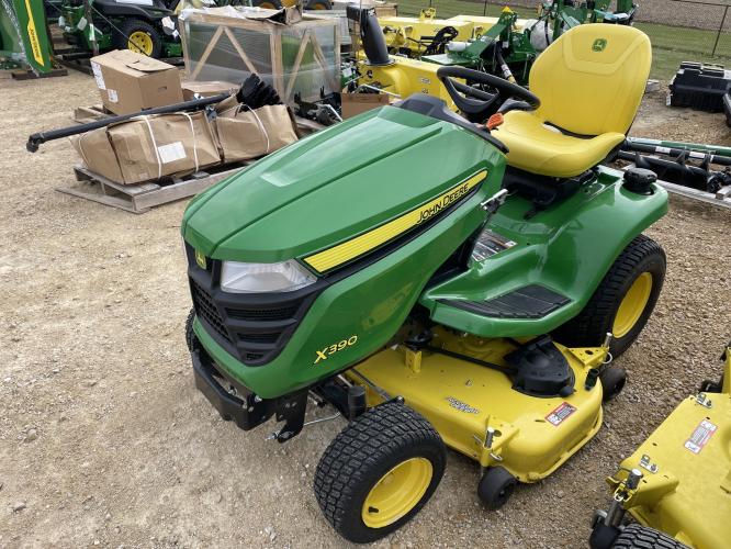 John Deere X390