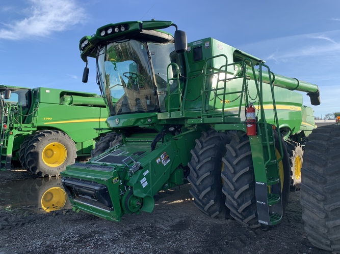 John Deere S780