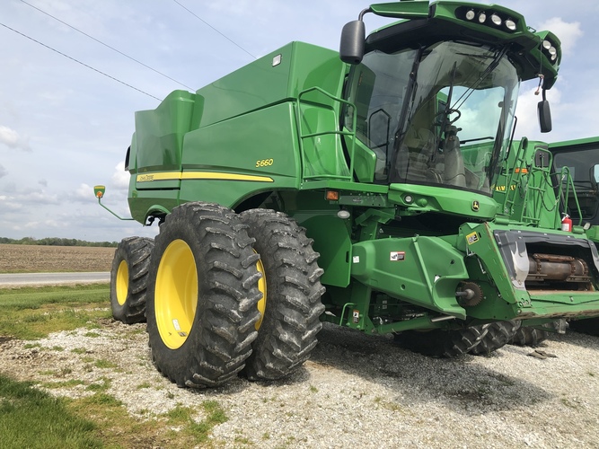 John Deere S660