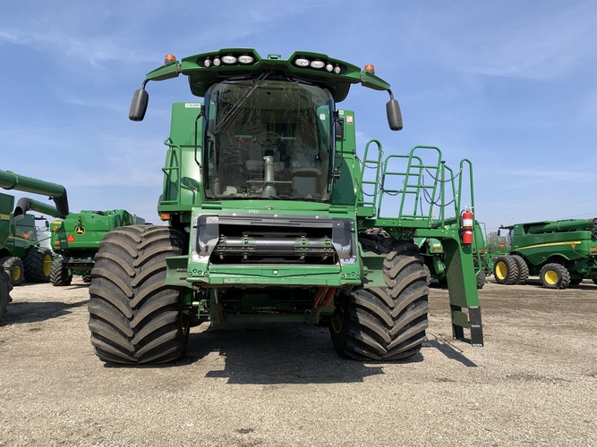 John Deere S780