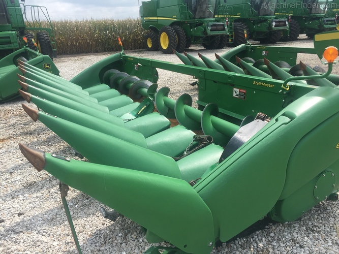 John Deere 608C StalkMaster