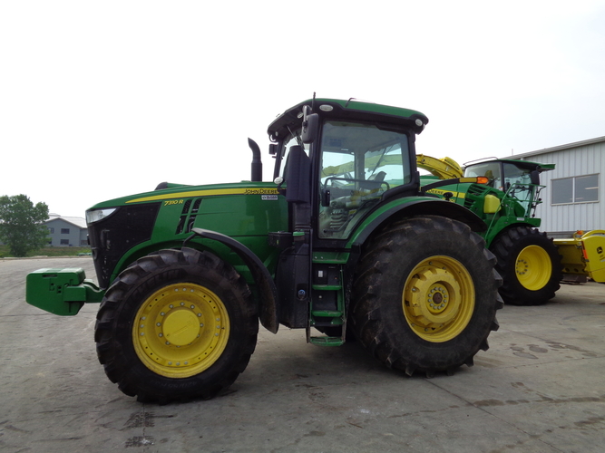 John Deere 7310R