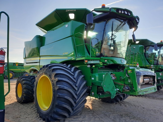 John Deere S790