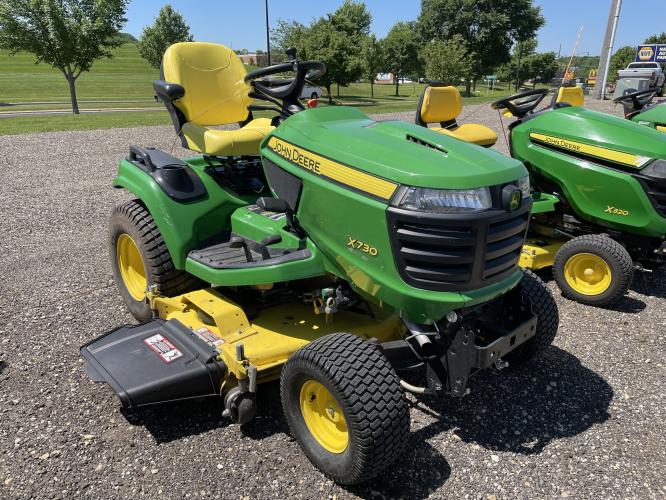 John Deere X730
