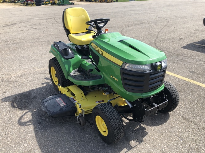 John Deere X734