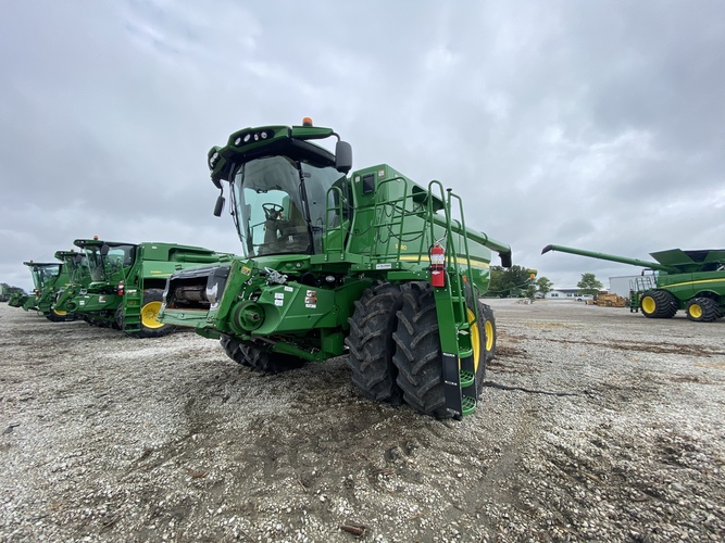 John Deere S780
