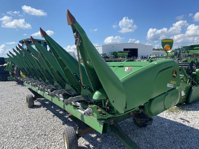 John Deere 608C