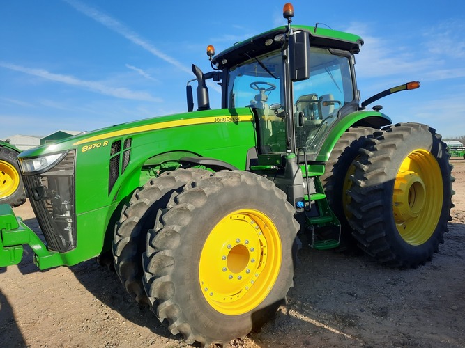 John Deere 8370R