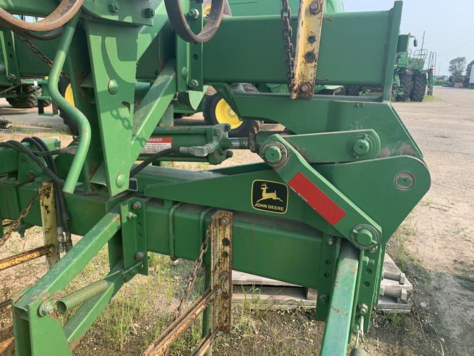 John Deere 845
