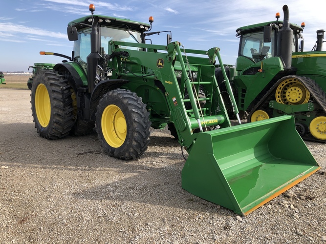 John Deere 7210R