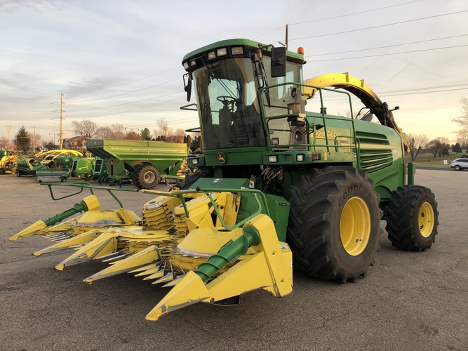 John Deere 7500