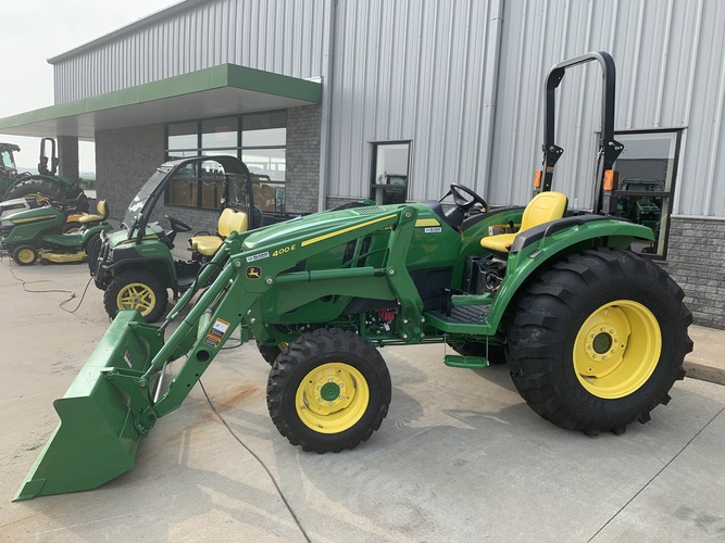 John Deere 4044M