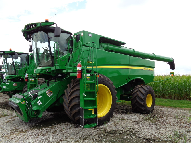 John Deere S780