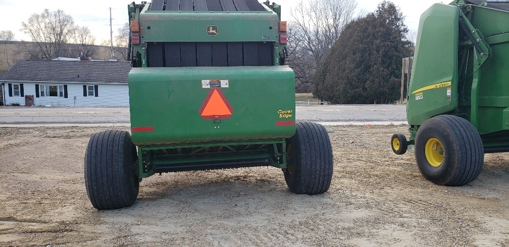 John Deere 568