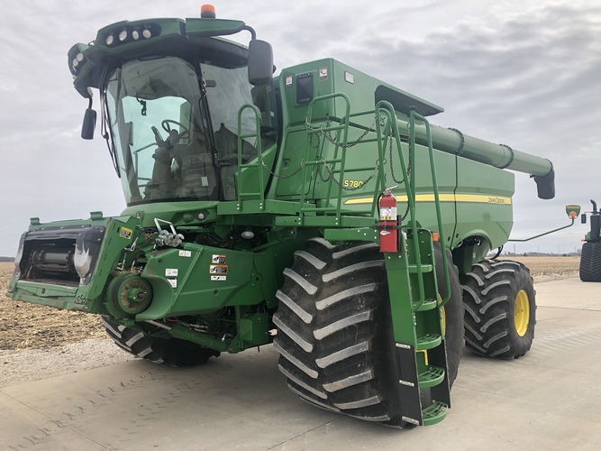 John Deere S780