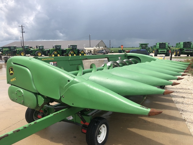 John Deere 608C