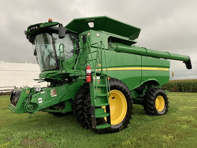 John Deere S770