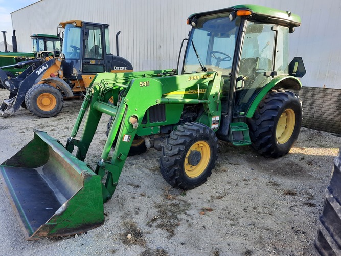 John Deere 5520