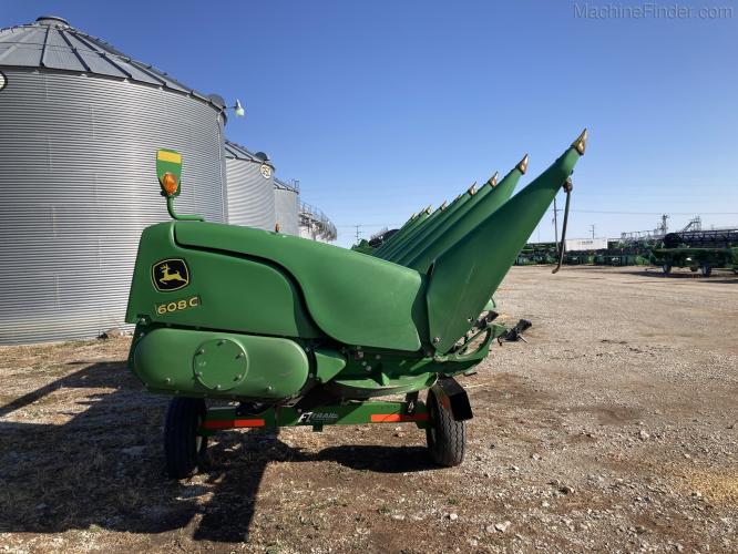 John Deere 608C