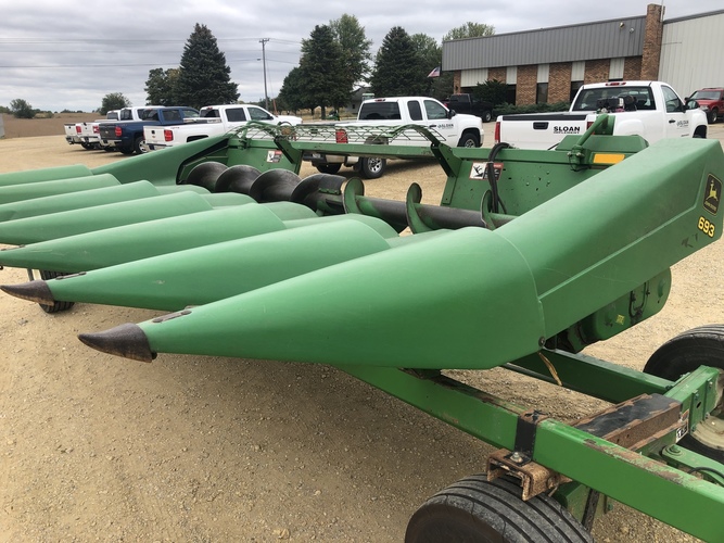 John Deere 693