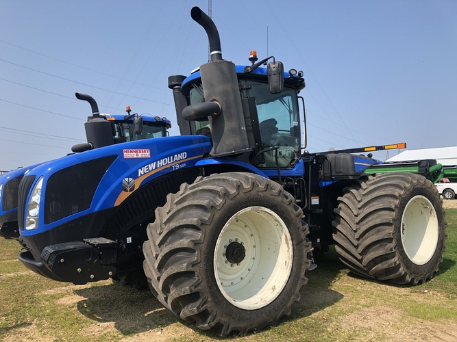New Holland T9 565