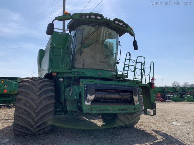 John Deere S790