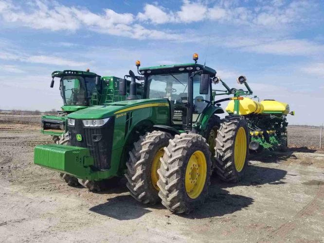 John Deere 8400R