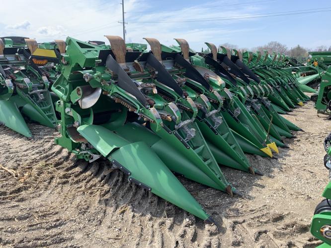 John Deere C12F