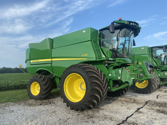 John Deere S790