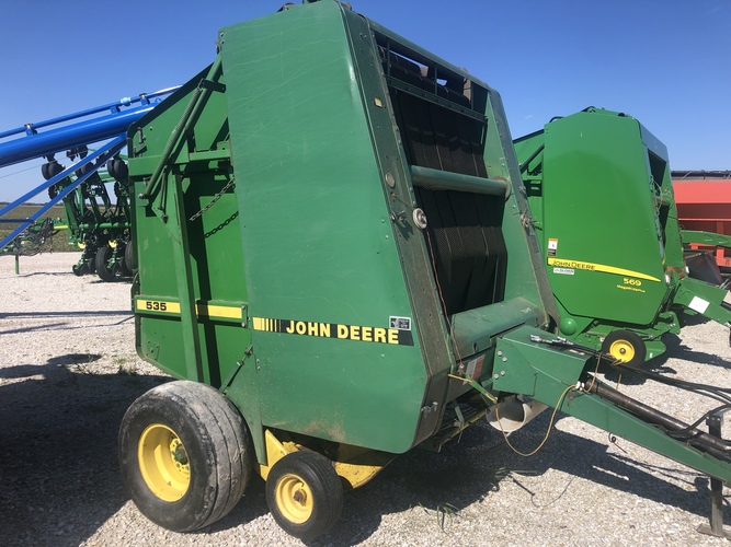 John Deere 535