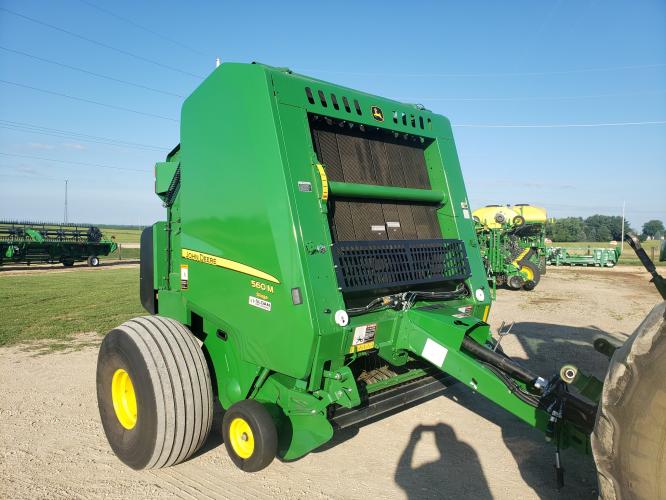 John Deere 560M