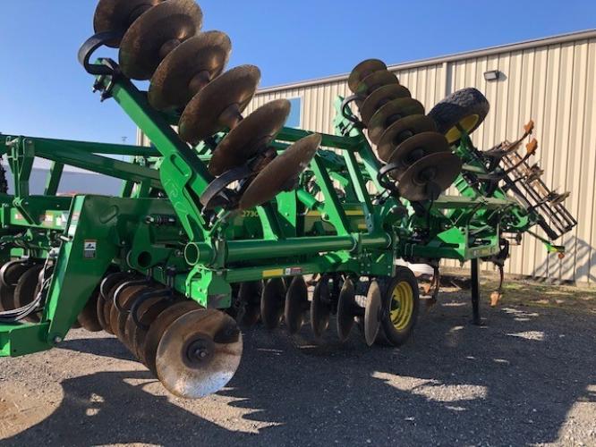 John Deere 2730