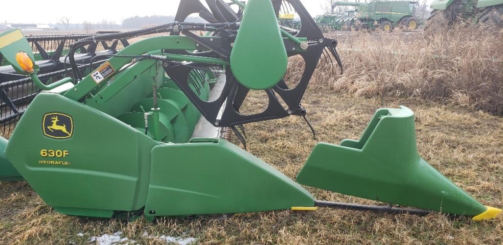 John Deere 630F
