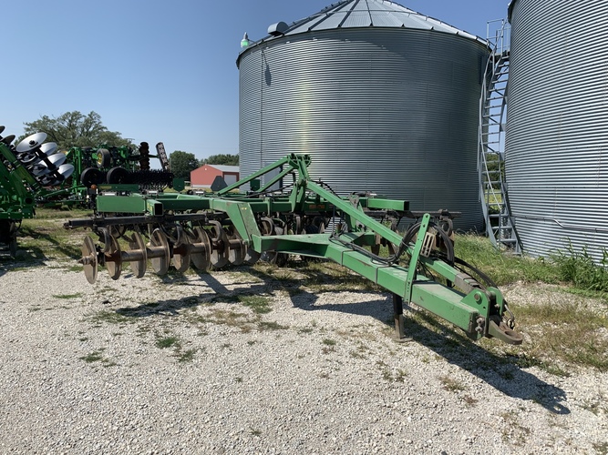 John Deere 512
