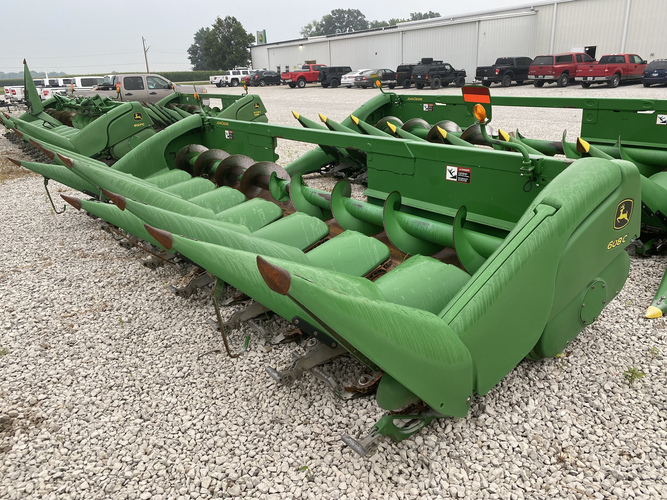 John Deere 608C