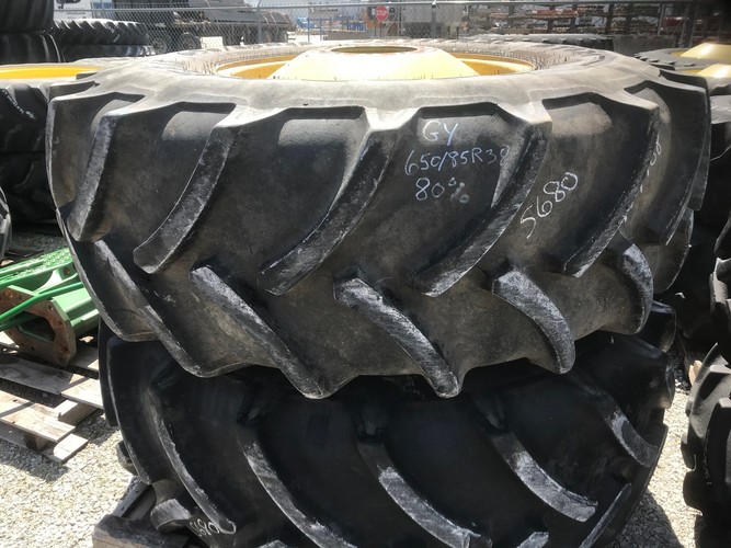 John Deere GY 650/85R38 Combine Duals