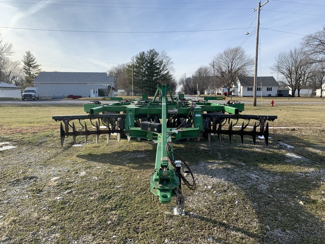 John Deere 2720