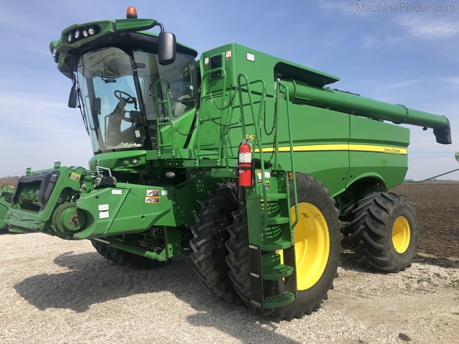 John Deere S670