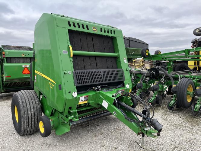 John Deere 560M